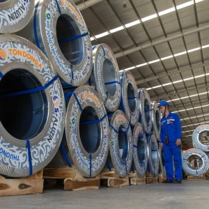 s aluzin cận từ dưới 4~1